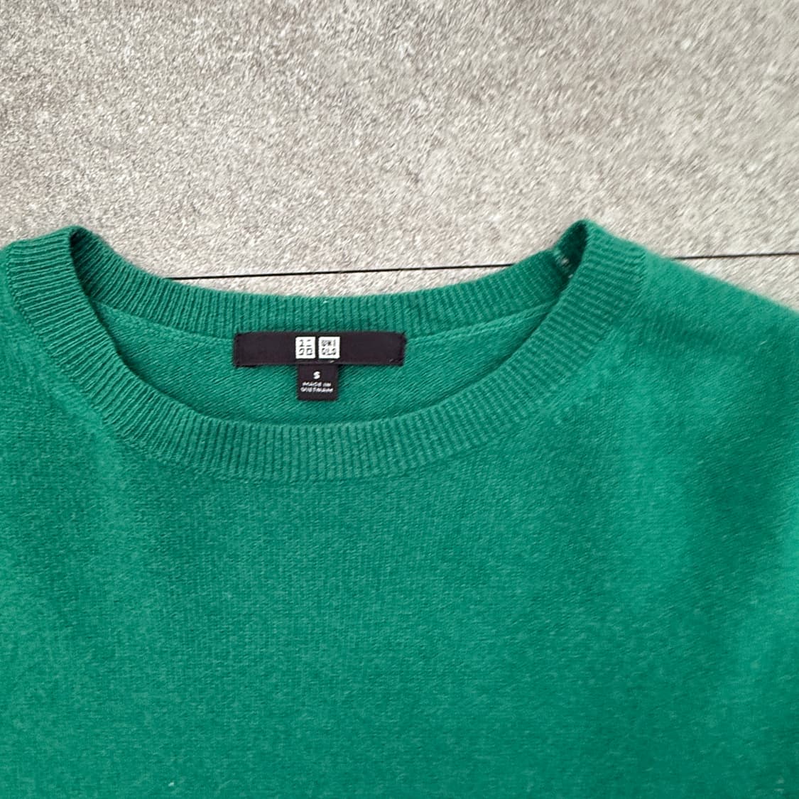 유니클로 그린 니트티셔츠 상품이미지5