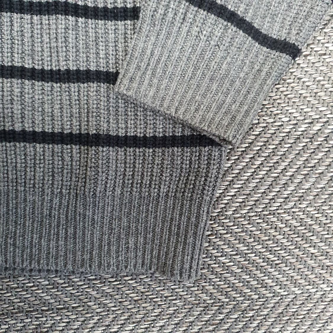 유니클로 긴소매 니트 스웨터 남자105 상품이미지4