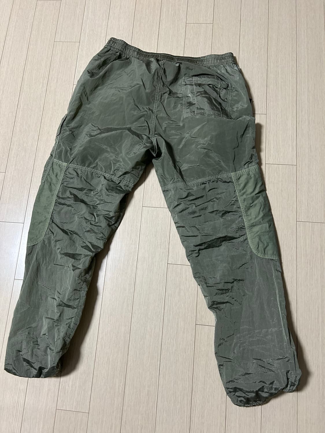 스톤아일랜드 19나일론립스탑카고바지 상품이미지1