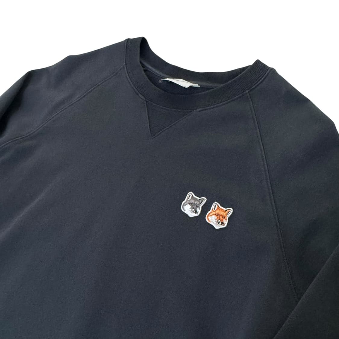 (매장판) 메종키츠네 블랙 맨투맨 상품이미지2