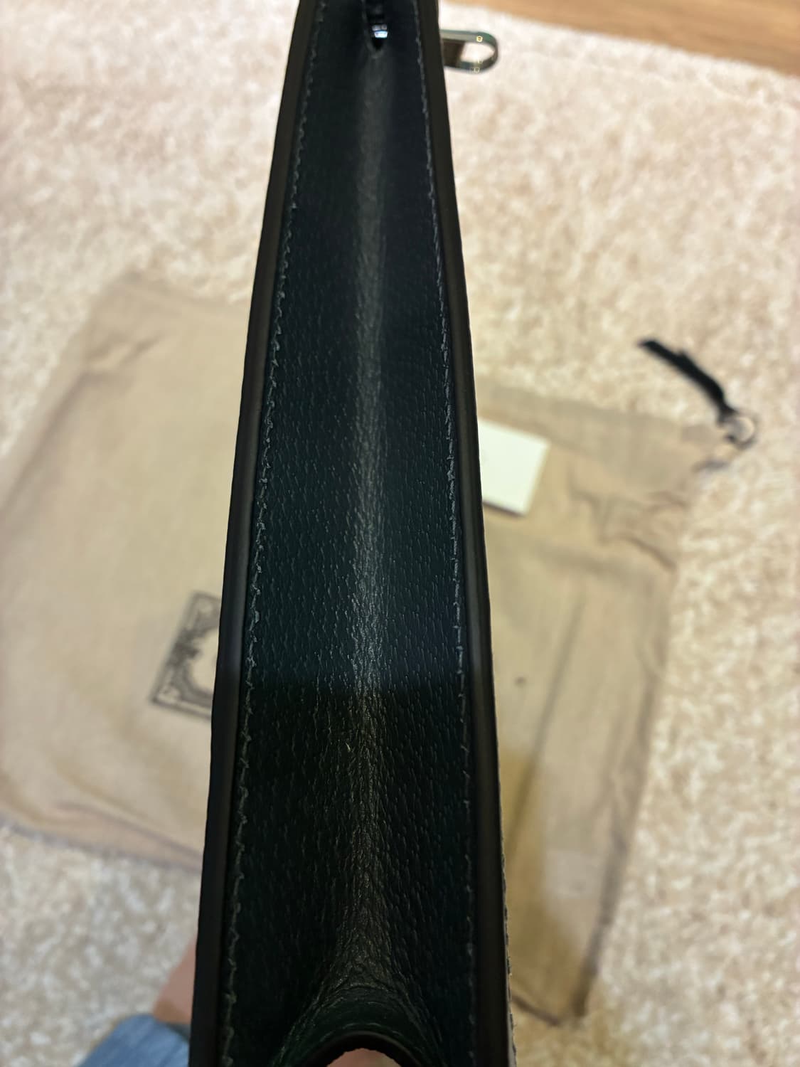 구찌 GG 오피디아 포트폴리오 케이스 그레이 블랙 (새상품) 상품이미지6