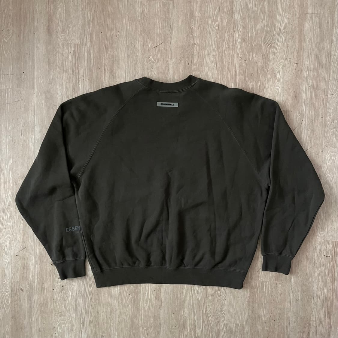 Fear of God Essentials logo sweatshirt 상품이미지5