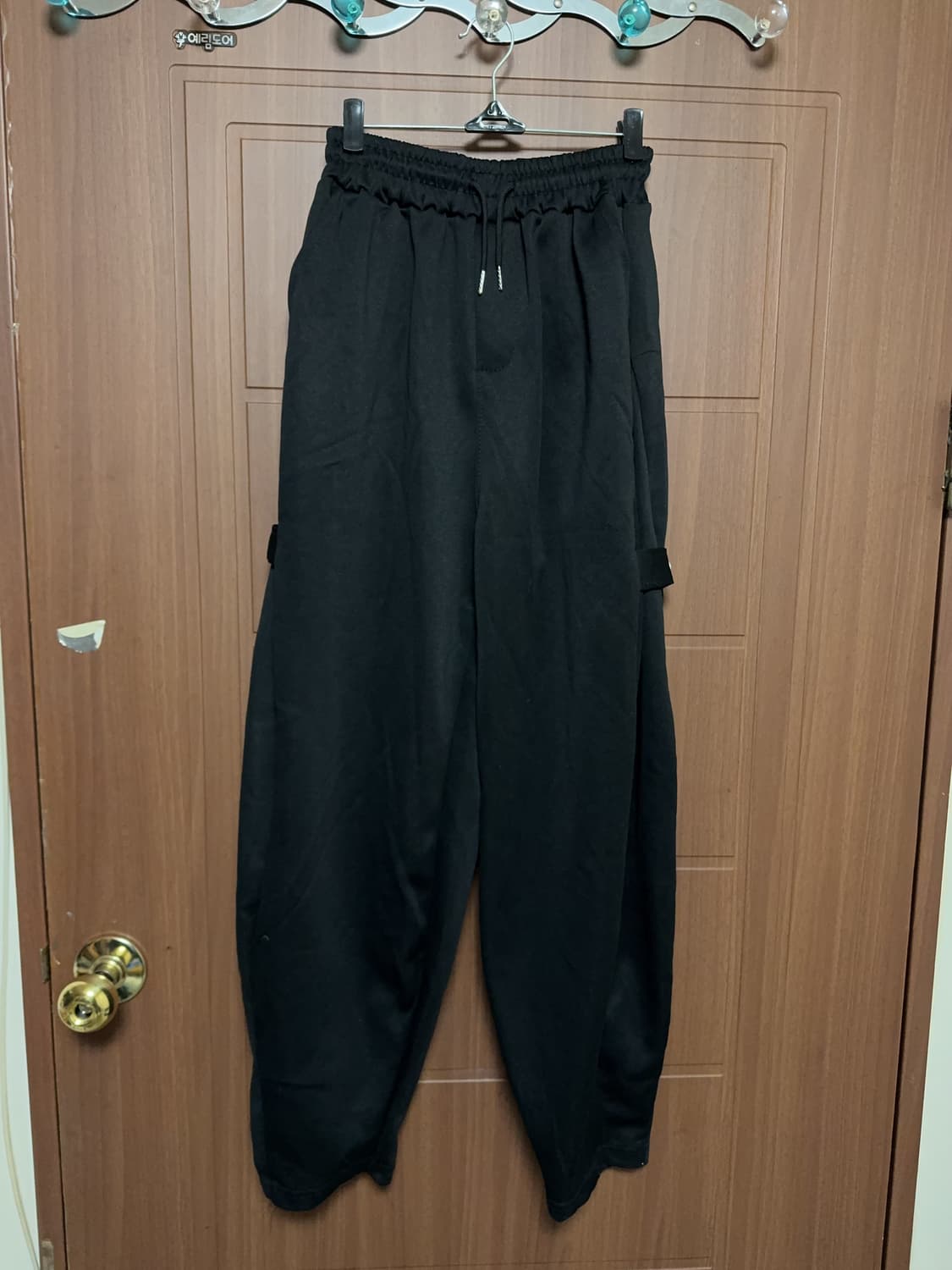 스트릿 펑크 블랙 사이드버튼 핀턱 와이드 조거팬츠 상품이미지1