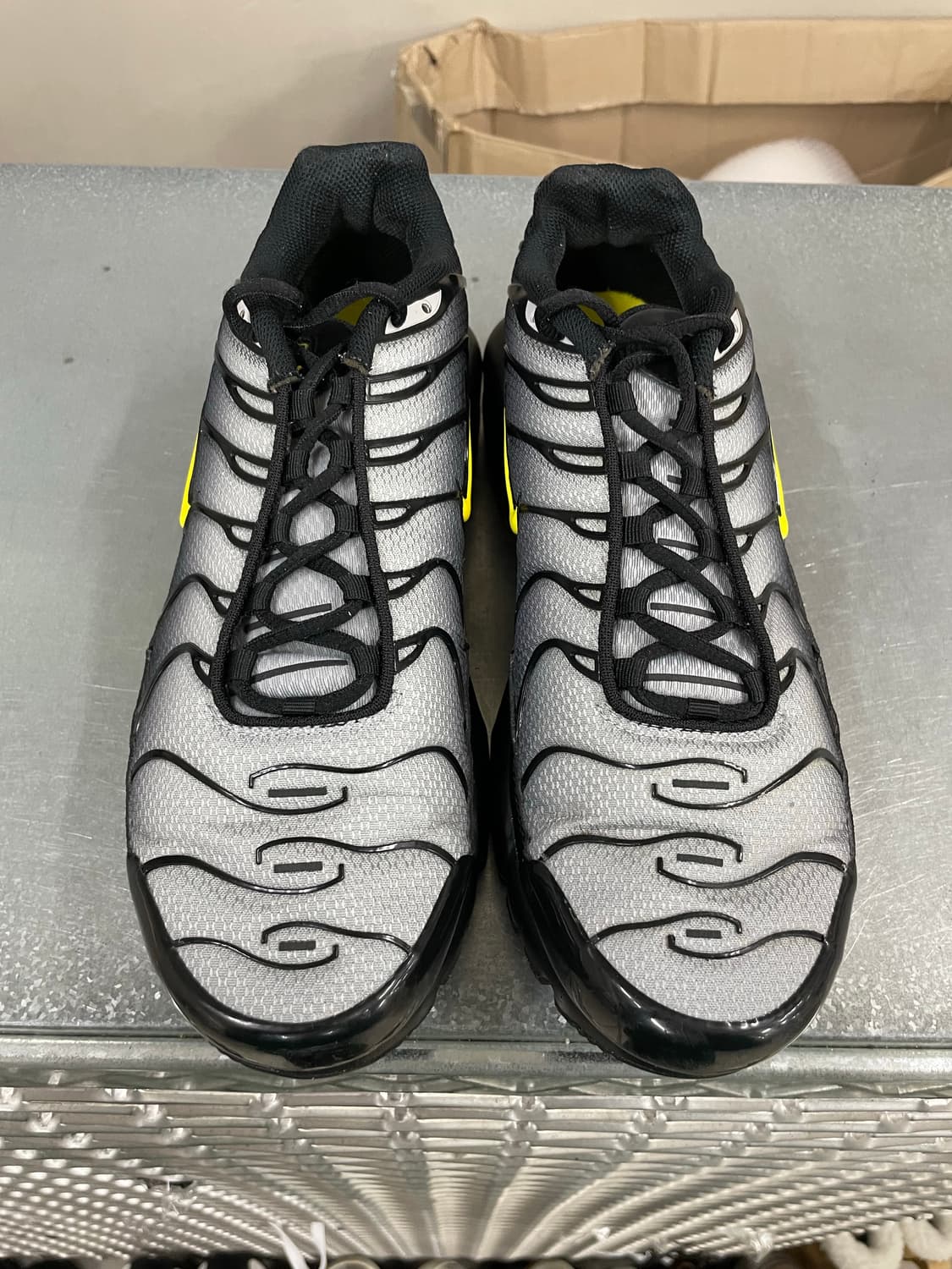 나이키 에어맥스 플러스 블랙 울프 그레이 280 상품이미지5