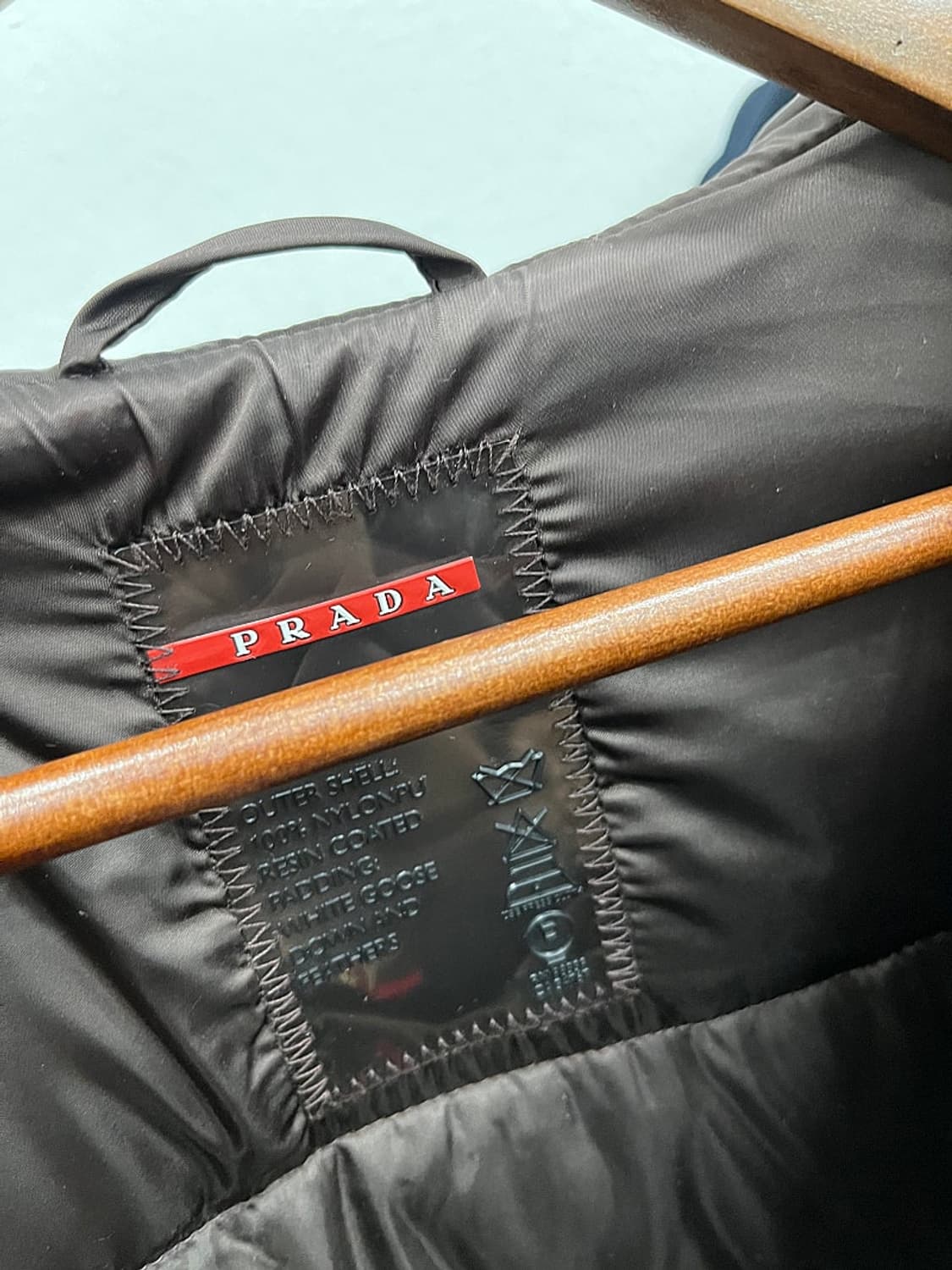 여) 프라다 초코브라운 새틴 롱패딩  상품이미지9