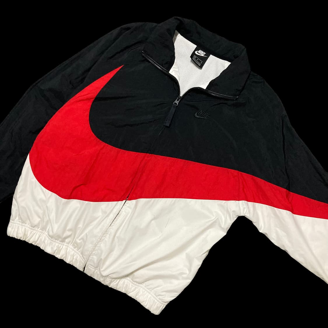 NIKE 나이키 빅 스우시 검빨 바람막이 상품이미지2