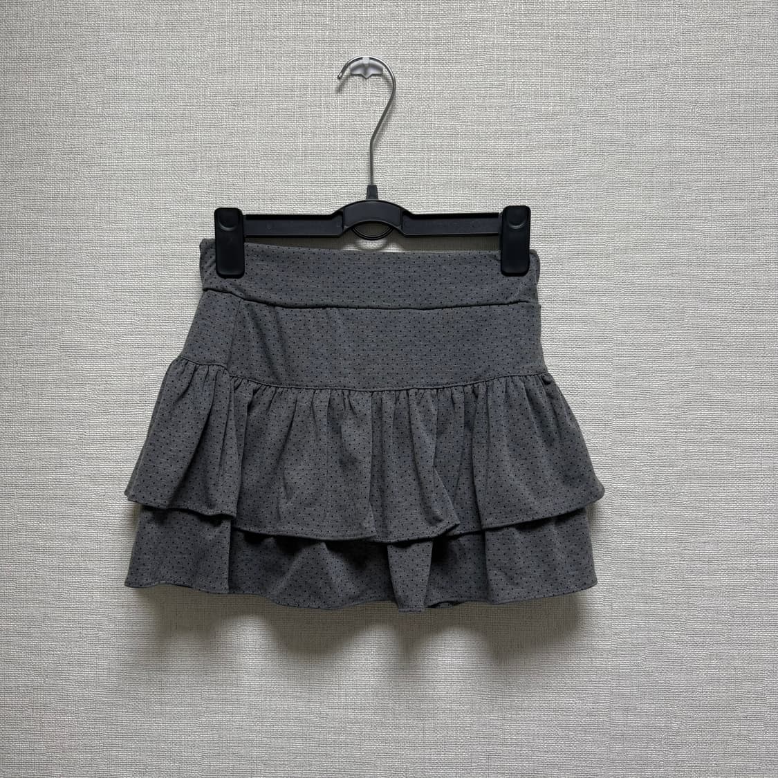 새상품 / 도트 미니 스커트  상품이미지1
