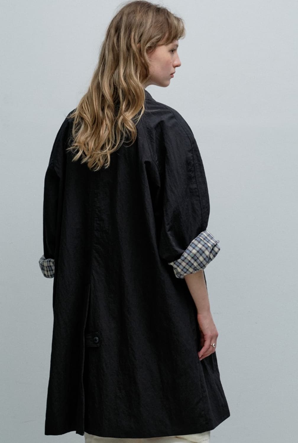 모데스트 무드 파워 트렌치 코트 블랙 상품이미지6