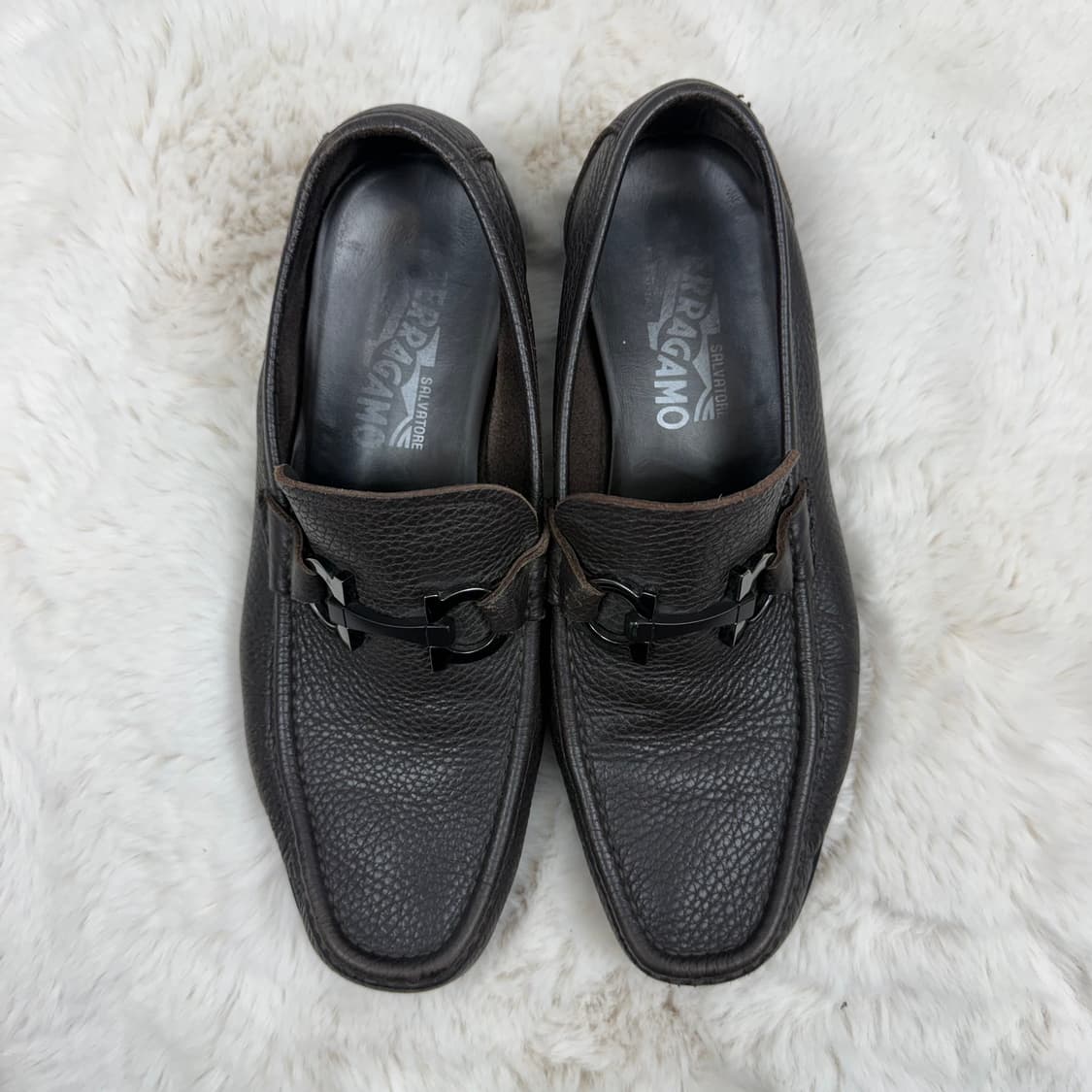 5.5) 페라가모 간치니 로퍼 다크브라운 상품이미지4