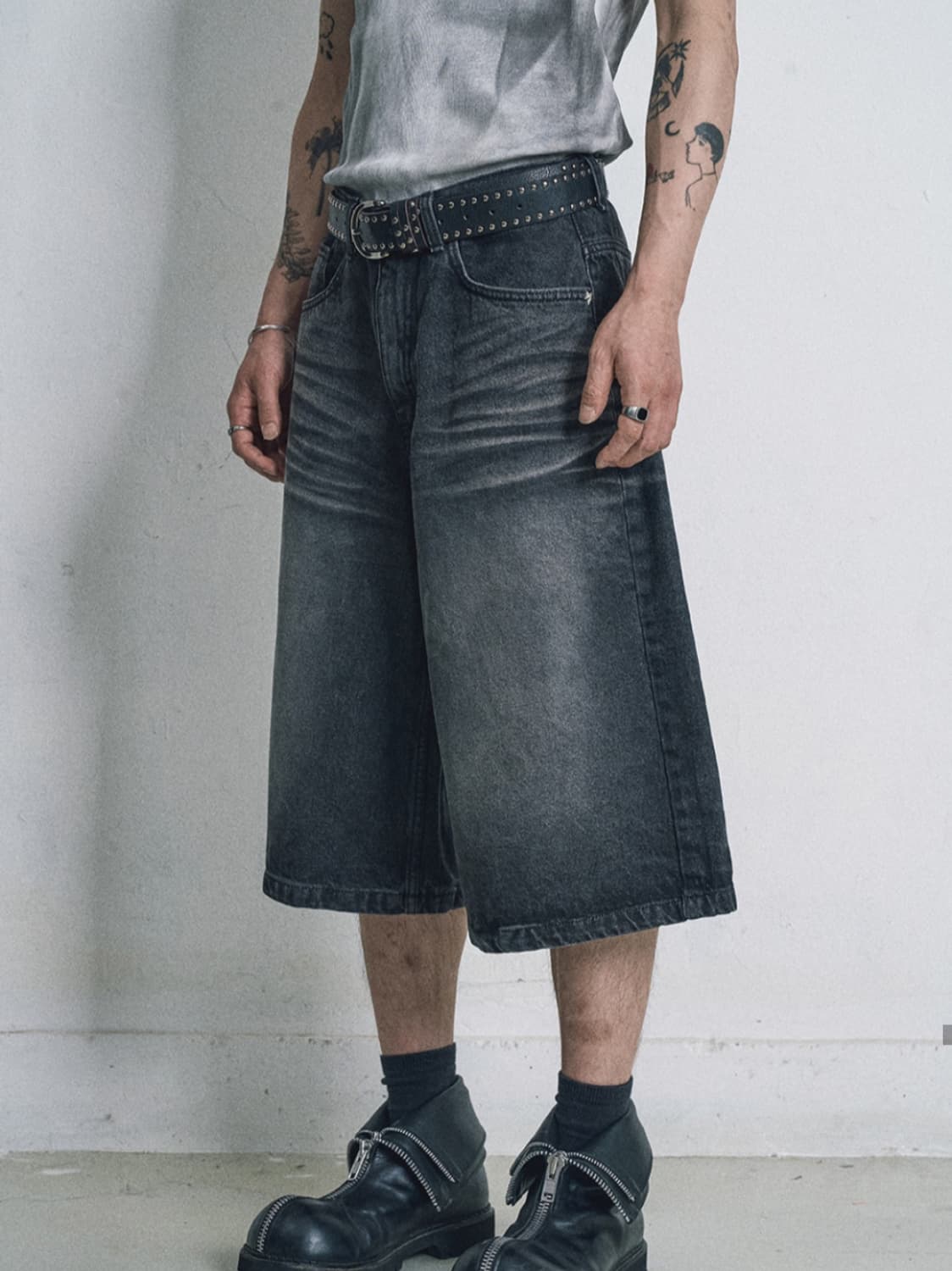 새상품) 이지노이지 8부 데님 버뮤다팬츠 흑청 상품이미지1