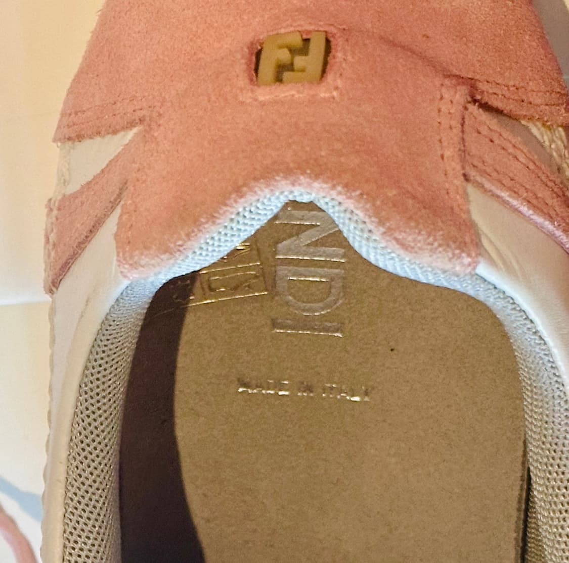 Fendi 펜디 핑크스웨이드 스니커즈 38(250mm) 상품이미지7