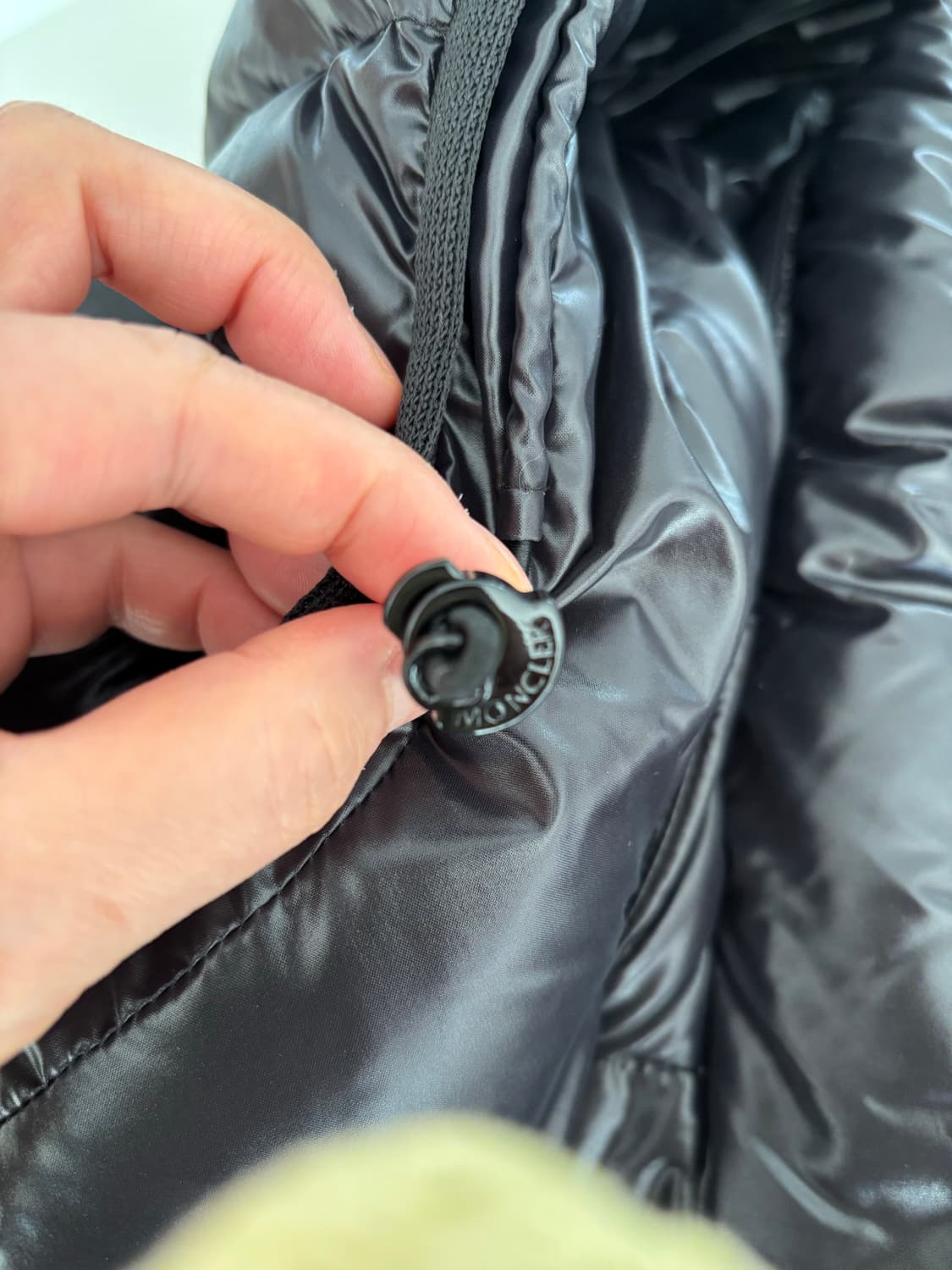 몽클레어 바디블랙패딩 상품이미지7