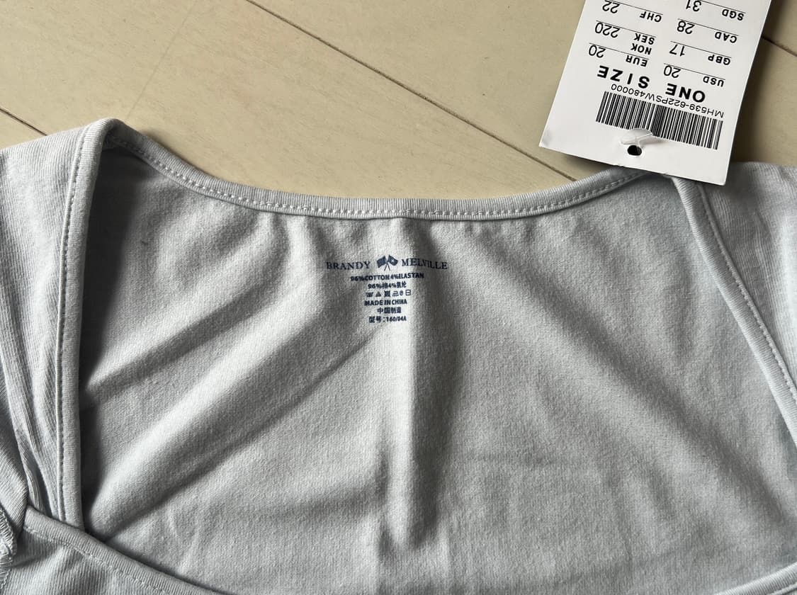 Brandy Melville 브랜디멜빌 기본 스퀘어넥티 상품이미지2