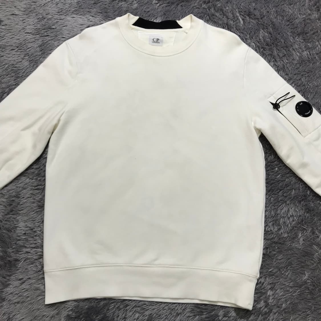 [[L, QR정품] C.P 컴퍼니 싱글 렌즈 맨투맨@216 상품이미지2