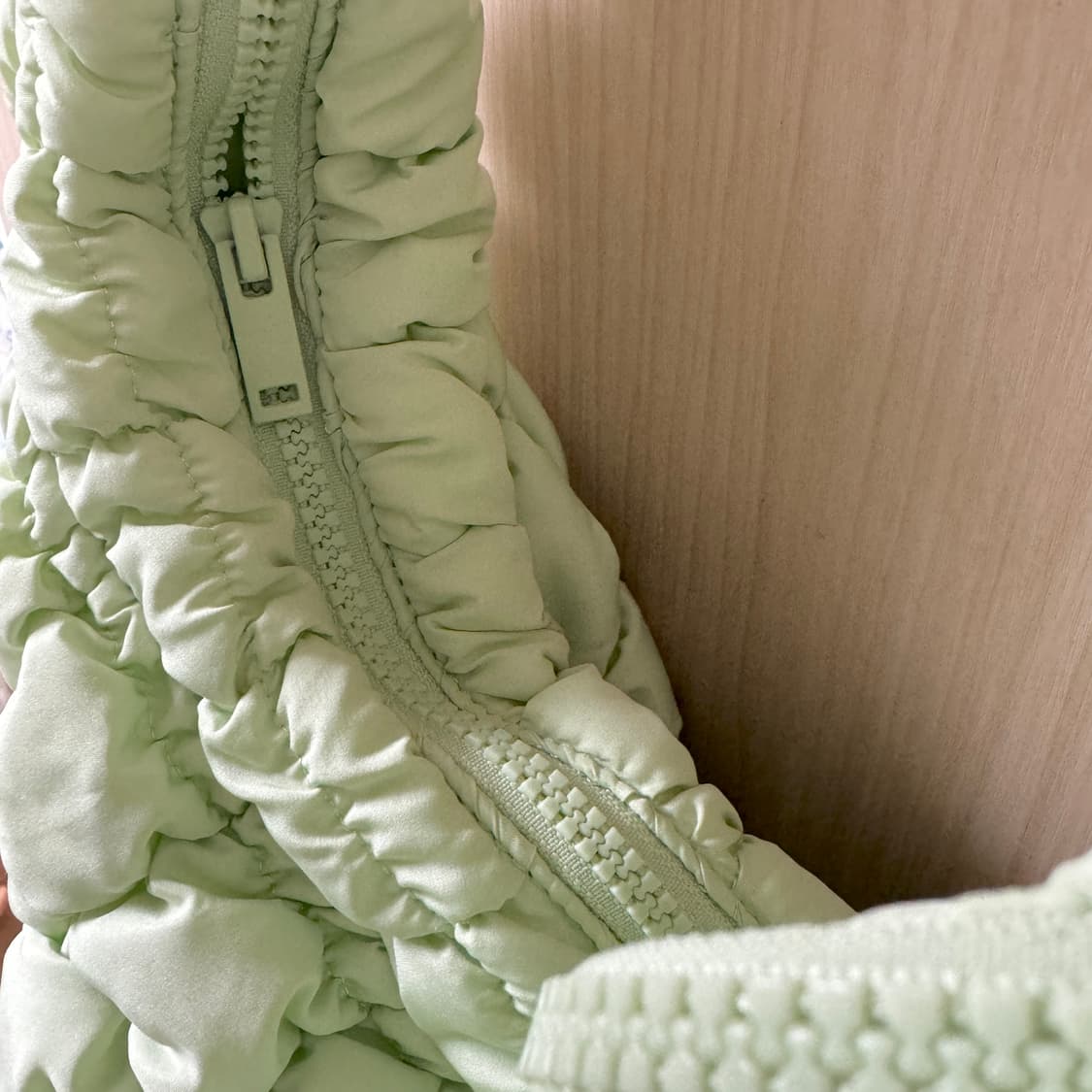 cos 코스 구름백 오버사이즈 그린 메론빵 상품이미지3