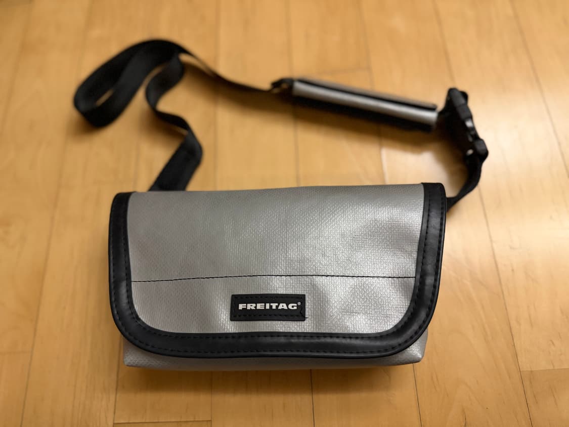 [프라이탁] 제이미 올실버 무채색 크로스백 (상태 S급) 상품이미지1