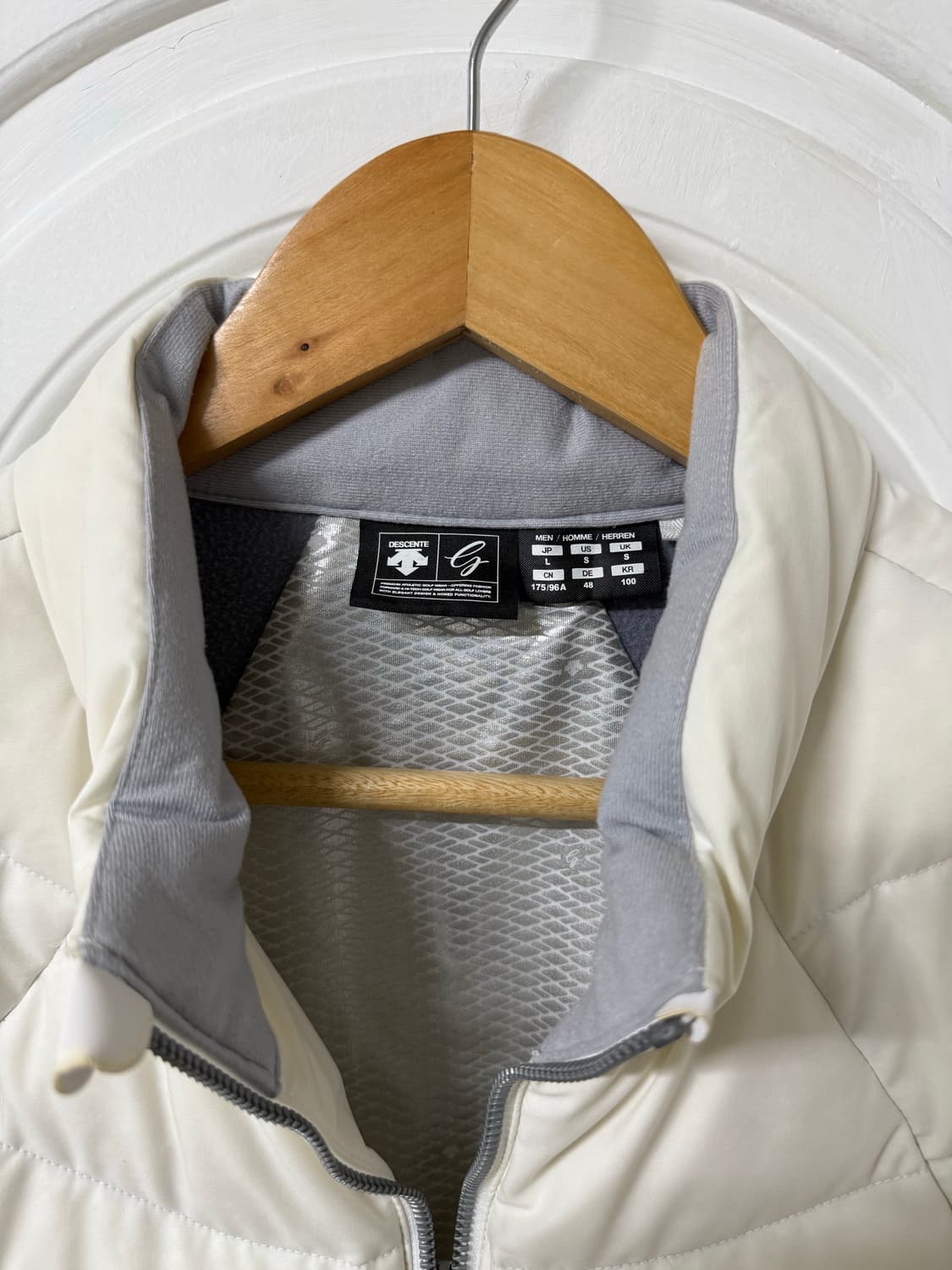 100사이즈 남성 데상트 골프 경량패딩 상품이미지4