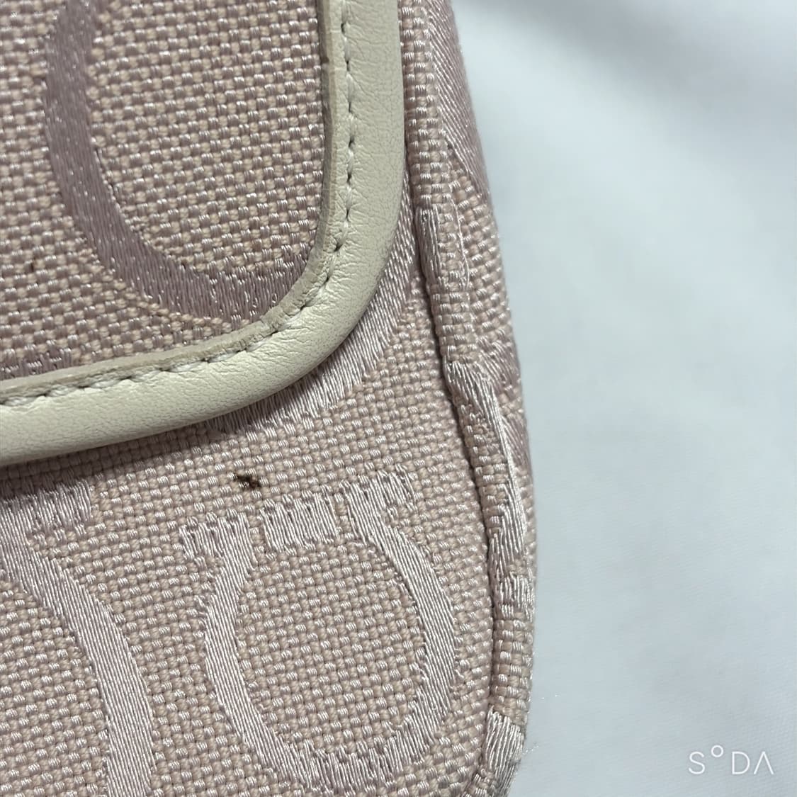 페라가모 간치니 패턴 미니 숄더백 상품이미지5