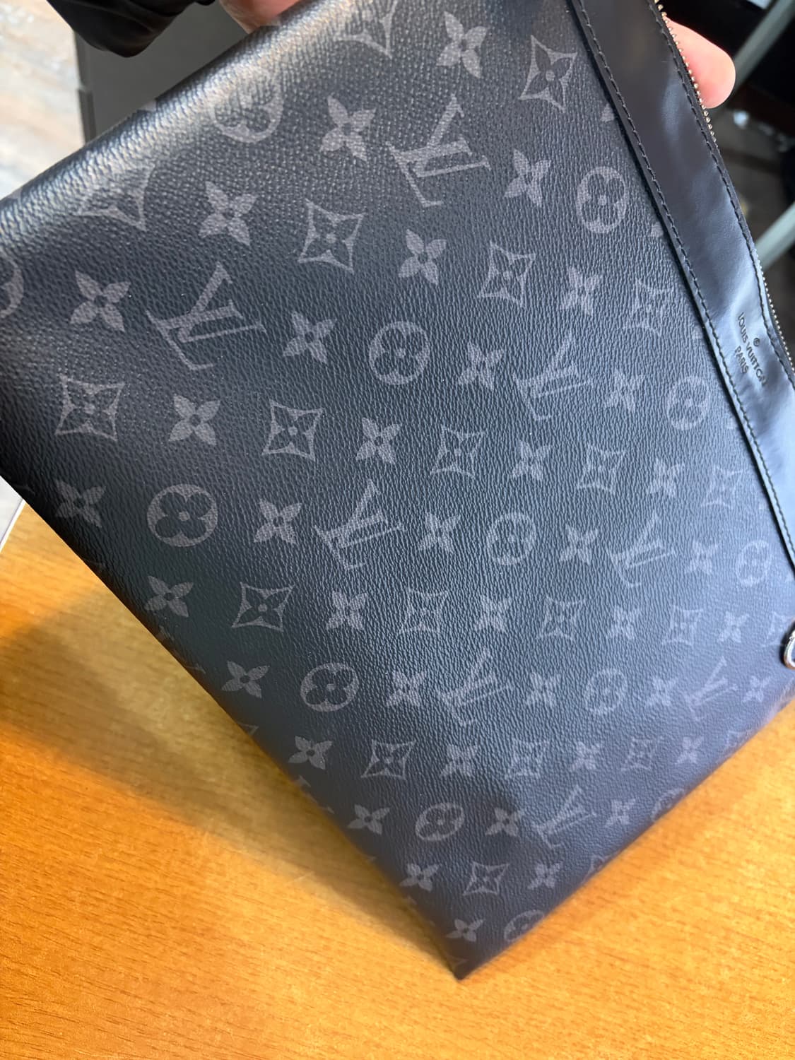 루이비통 클러치 디스커버리 이클립스 아폴로 상품이미지3