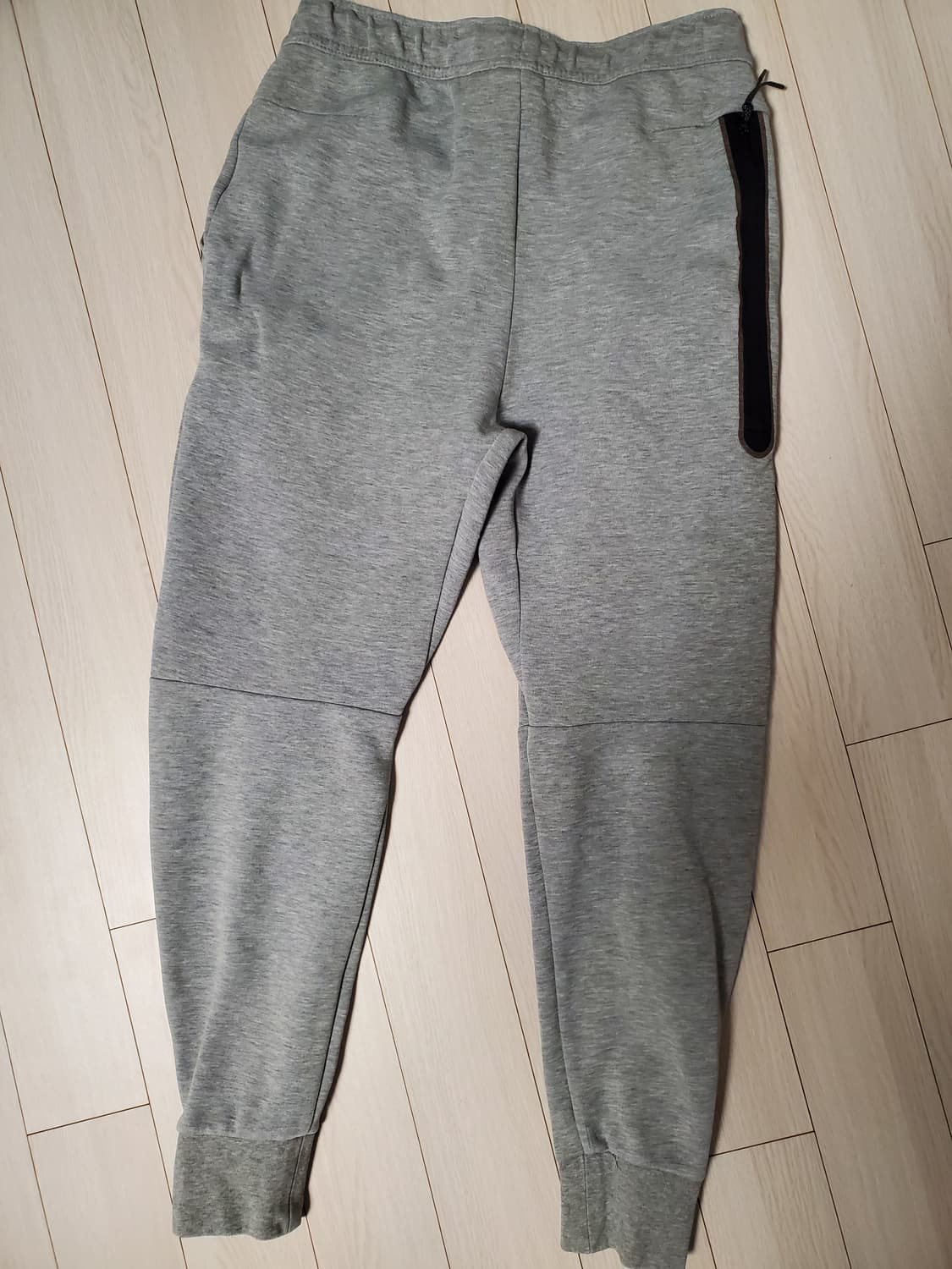 나이키 테크 플리스 조거 팬츠 CU4496-063 사시즈90 s

사용감 상품이미지7