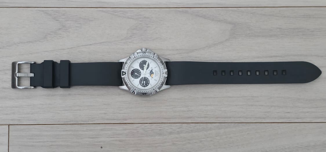 카시오 (CASIO) 마린 트리플 캘린더 문페이스 다이버 새치시계 상품이미지9