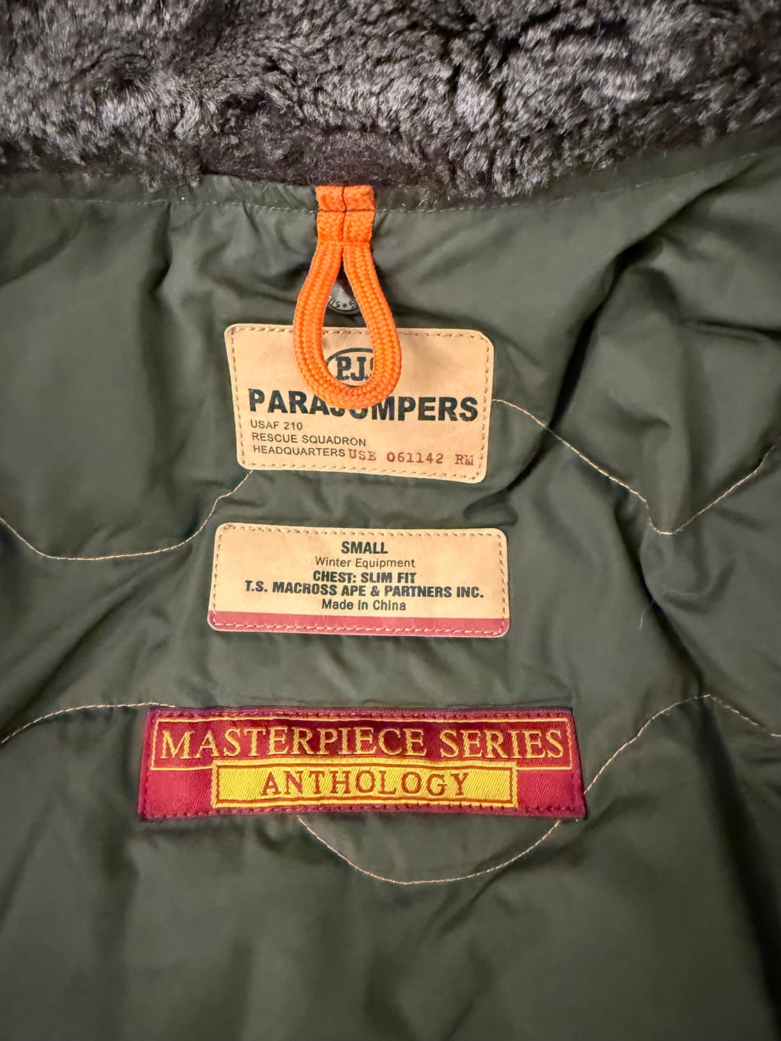 파라점퍼스 코디악 패딩  상품이미지4