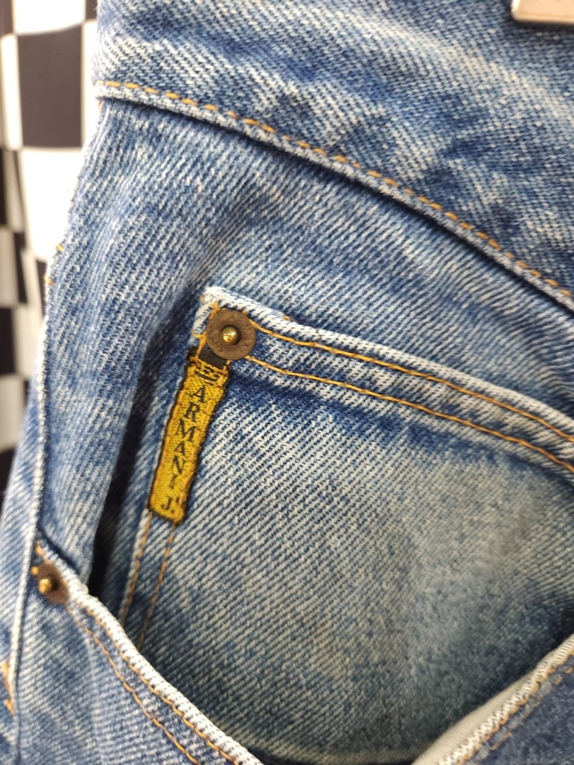 알마니 진스 90s 리메이크 데님팬츠 이태리판
베이프가방 원단 상품이미지3