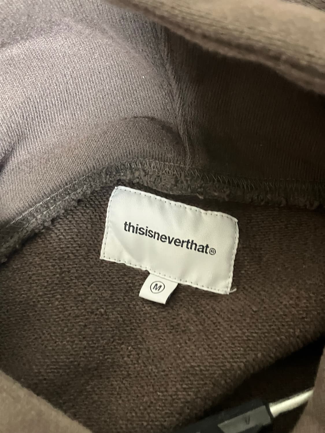 디네뎃 스티커 후드티 상품이미지4