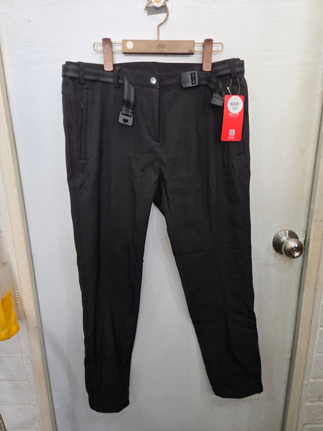 34사이즈,택있는새상품)) Mountain 남성 기모 바지! 블랙 색상! 상품이미지1