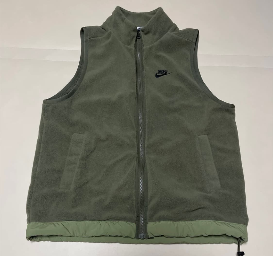 나이키 클럽 플리스+ 윈터라이즈드 베스트 올리브 상품이미지1