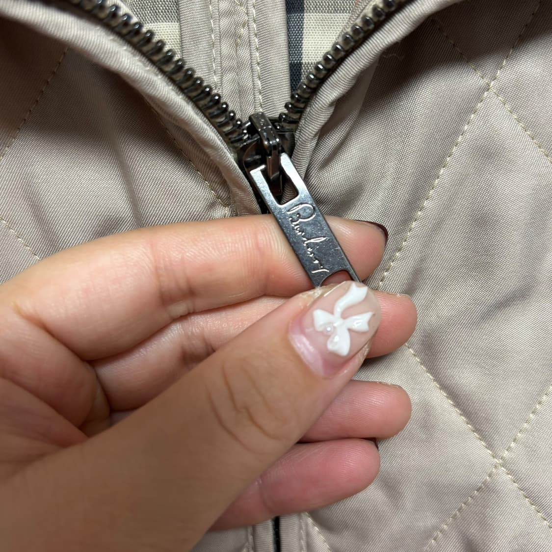 3827 버버리 베이지 퀄팅 노바체크 자켓 상품이미지3