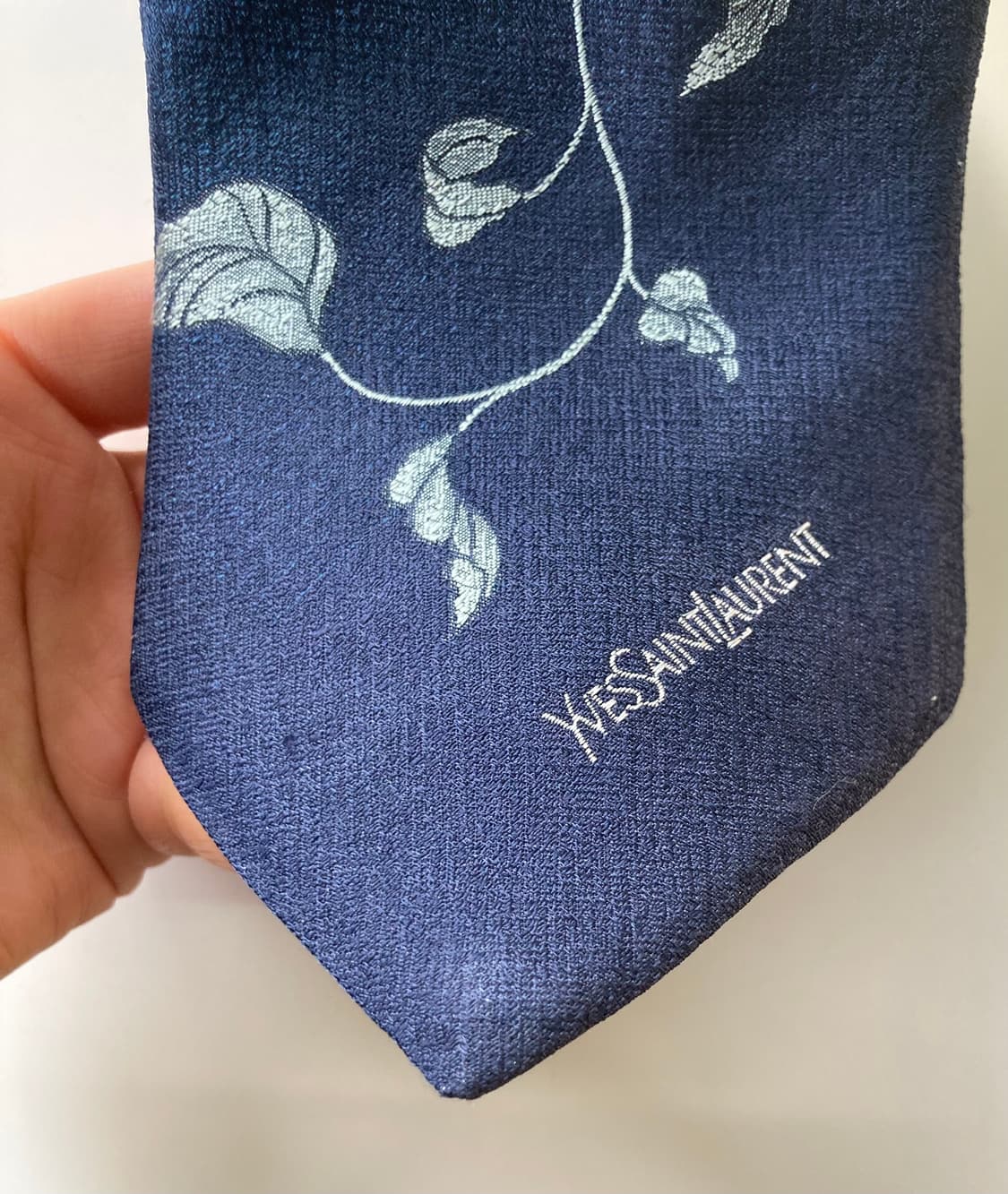 입생로랑 넥타이 상품이미지9