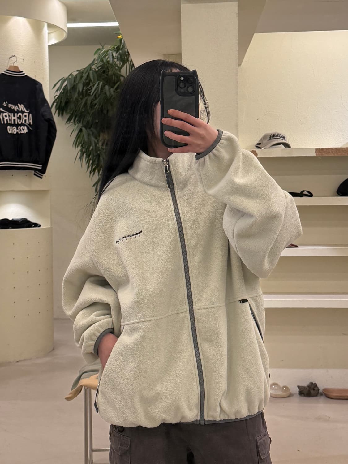 디스이즈네버댓 빅로고 아이보리 플리스 집업 U139 상품이미지1