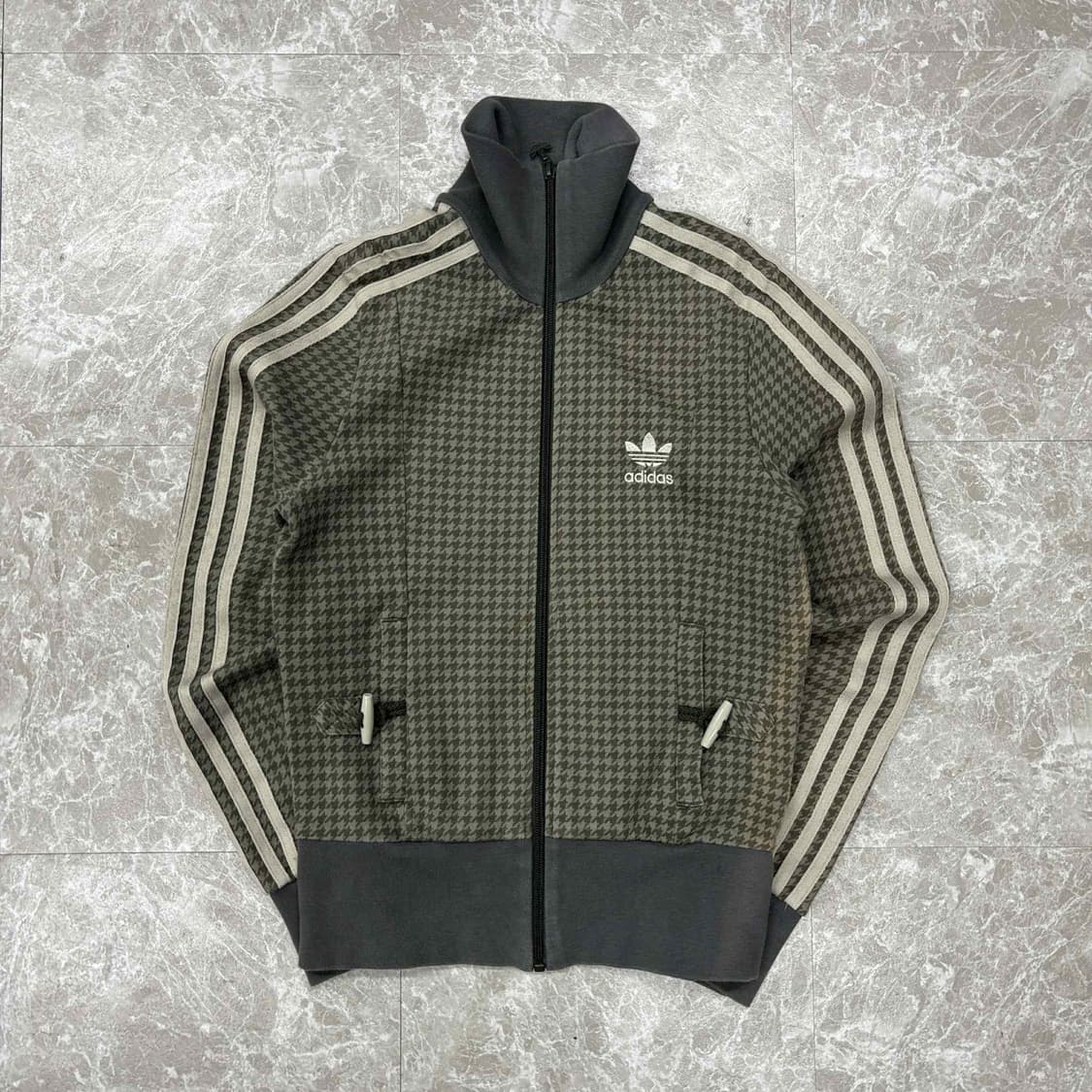 아디다스 카키 하운드 체크 여리핏 걸즈 코튼 대장급 트랙탑 희귀져지(95 상품이미지4