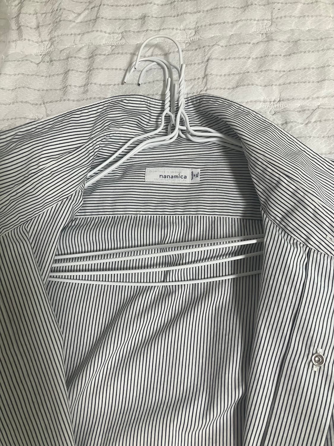[XL]나나미카 레귤러카라윈드셔츠 새제품급 급처분 상품이미지3
