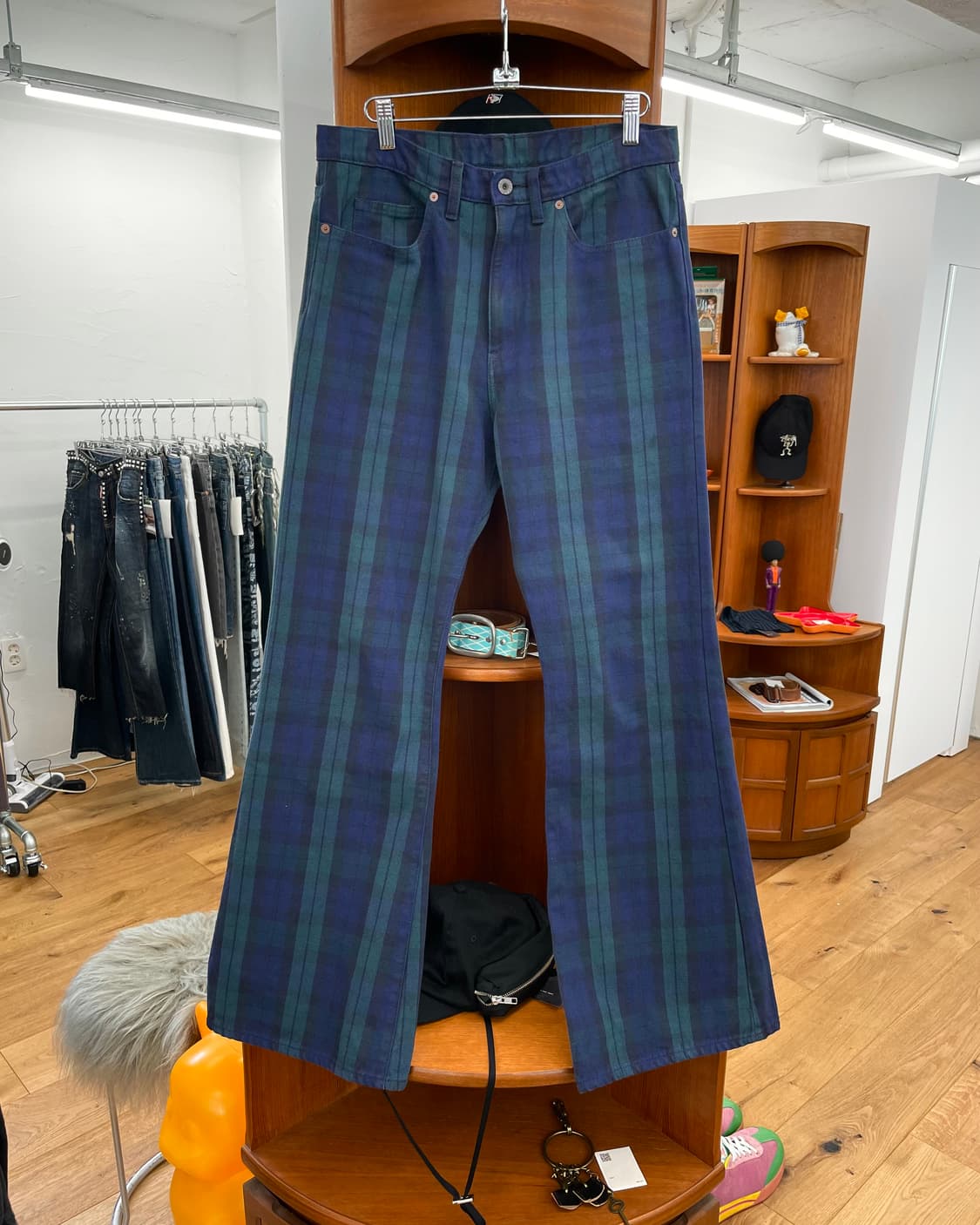 [34] 캐피탈 체크 플레어 데님 팬츠 상품이미지4