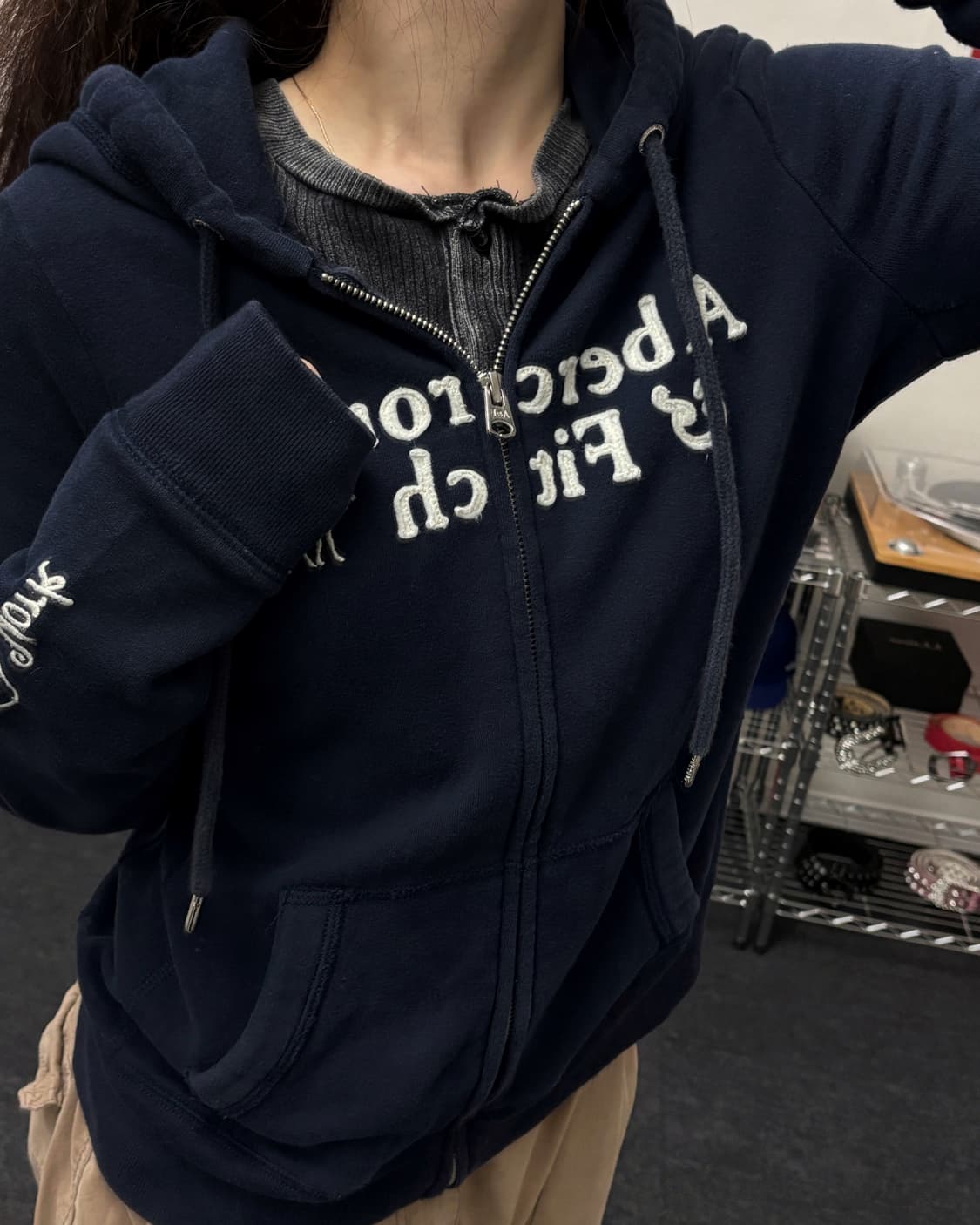 아베크롬비 세미딱붙 네이비 후드집업 상품이미지2