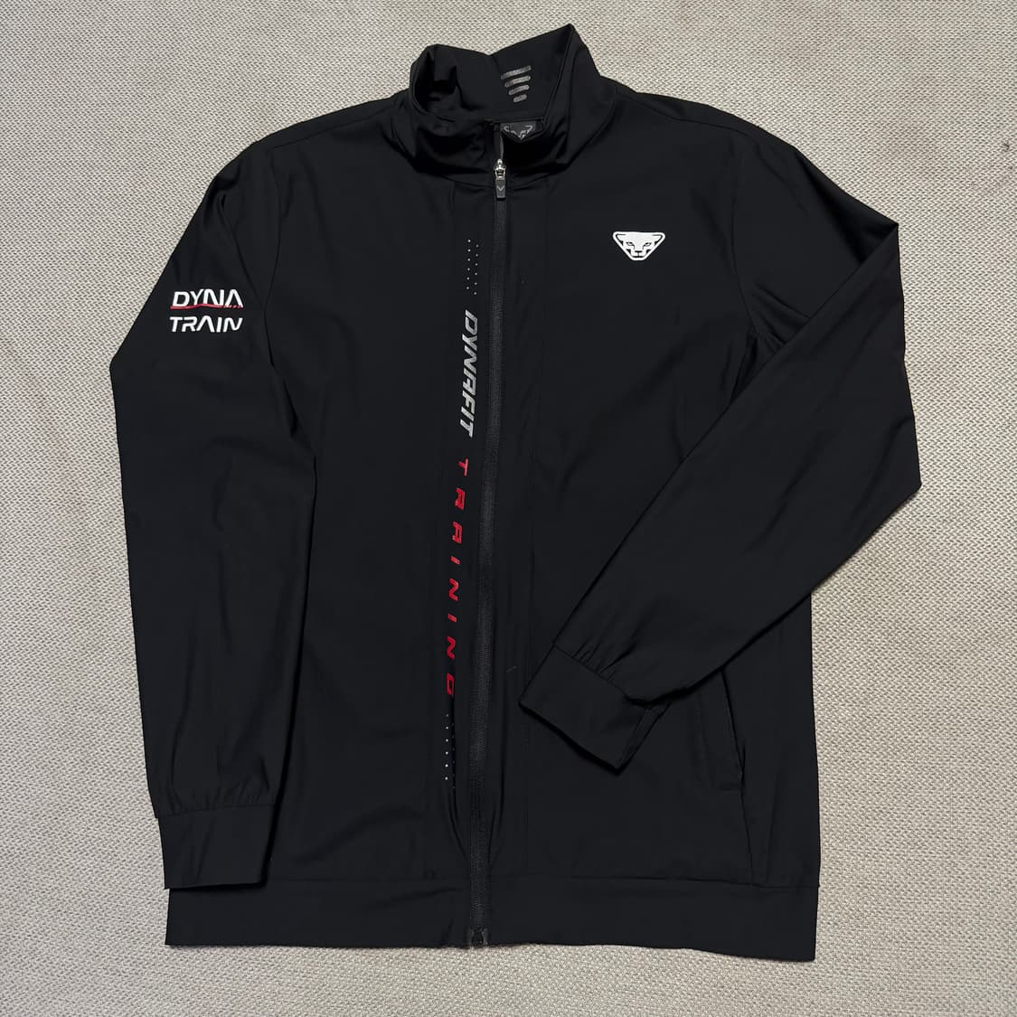 다이나핏 빅로고 트레이닝 자켓 상품이미지1