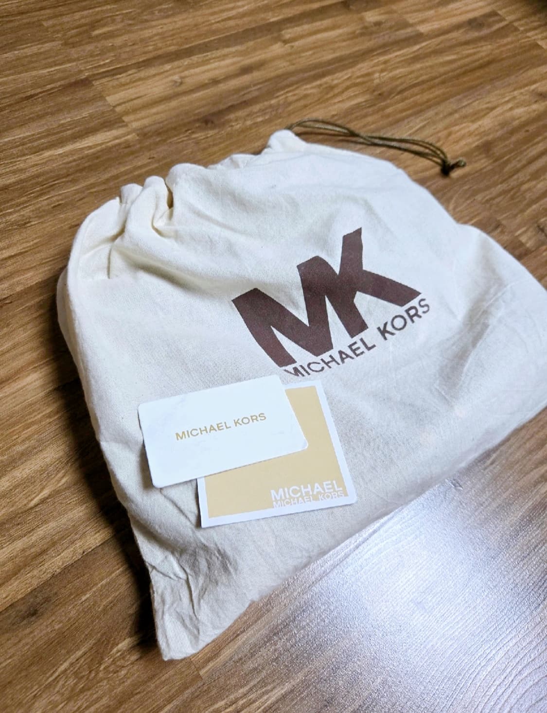 마이클코어스 레더 스터드 라지 사첼백 토트백 숄더백 상품이미지6