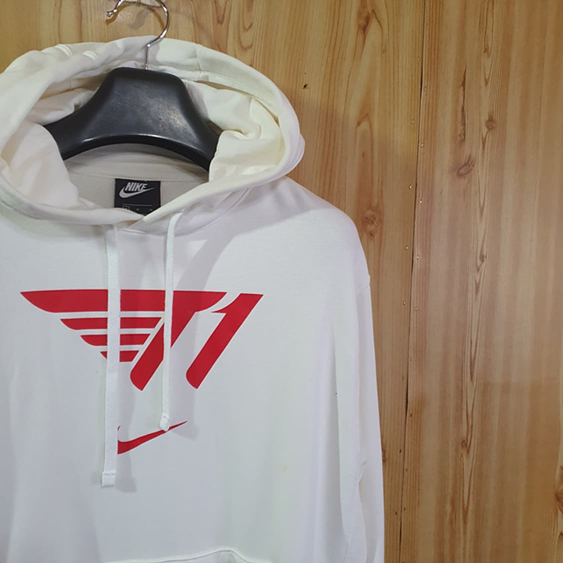 SK T1 나이키 후드티 M 상품이미지2