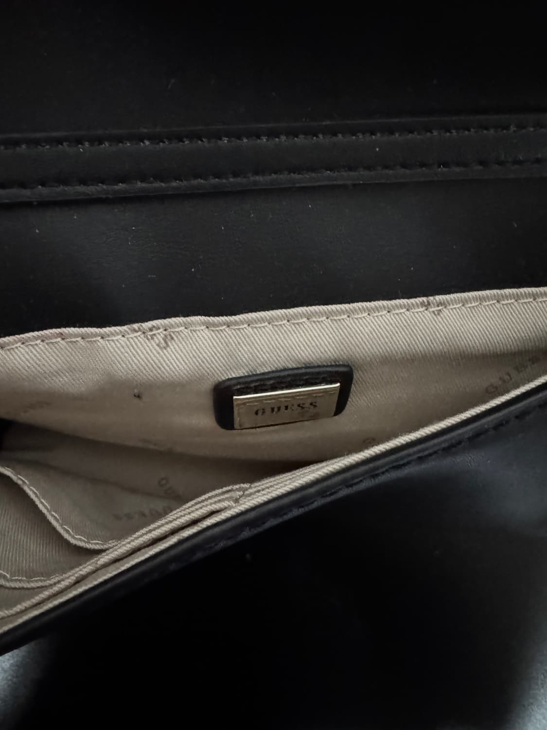 여성 게스 Guess 보석 장식 체인 숄더백 블랙 상품이미지6