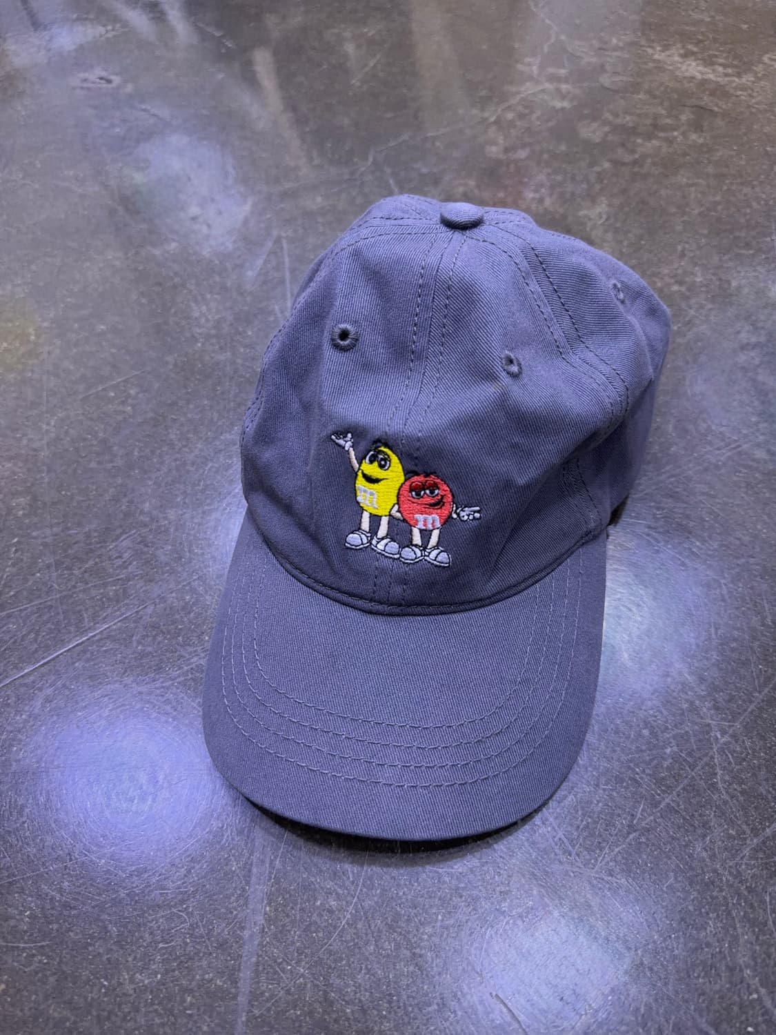 M&M's 엠앤엠즈 캐릭터 볼캡 그레이 상품이미지2