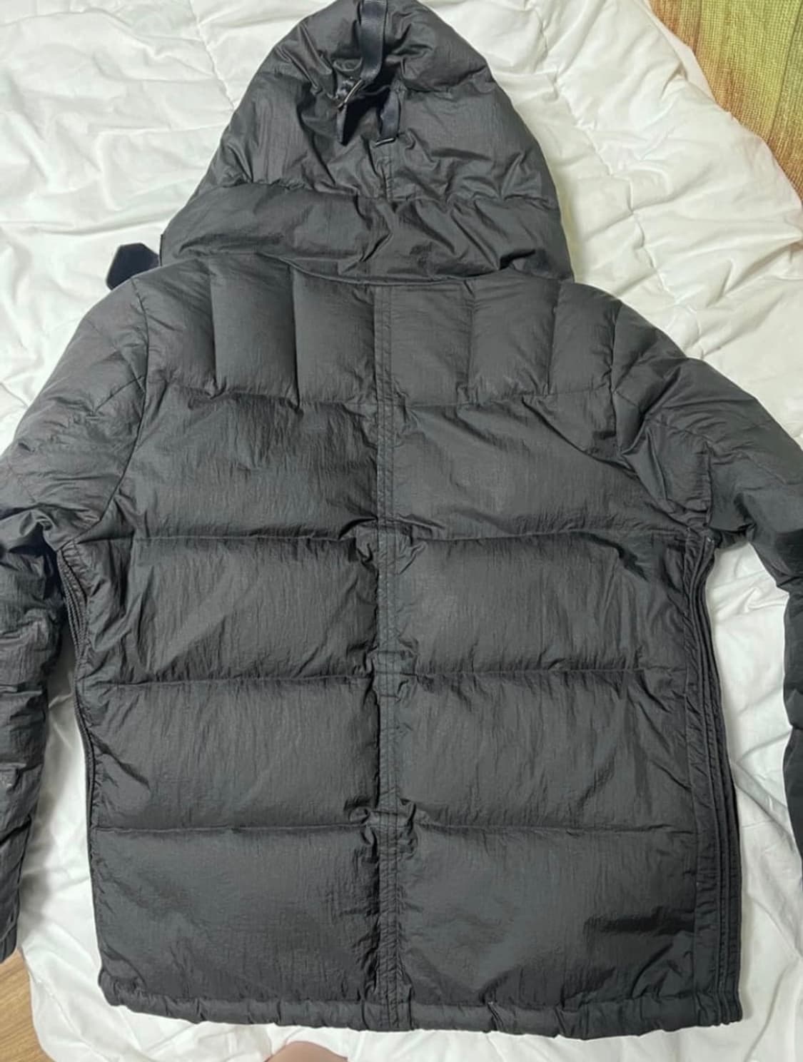 CP컴퍼니 남성 고글 패딩 블랙 상품이미지3