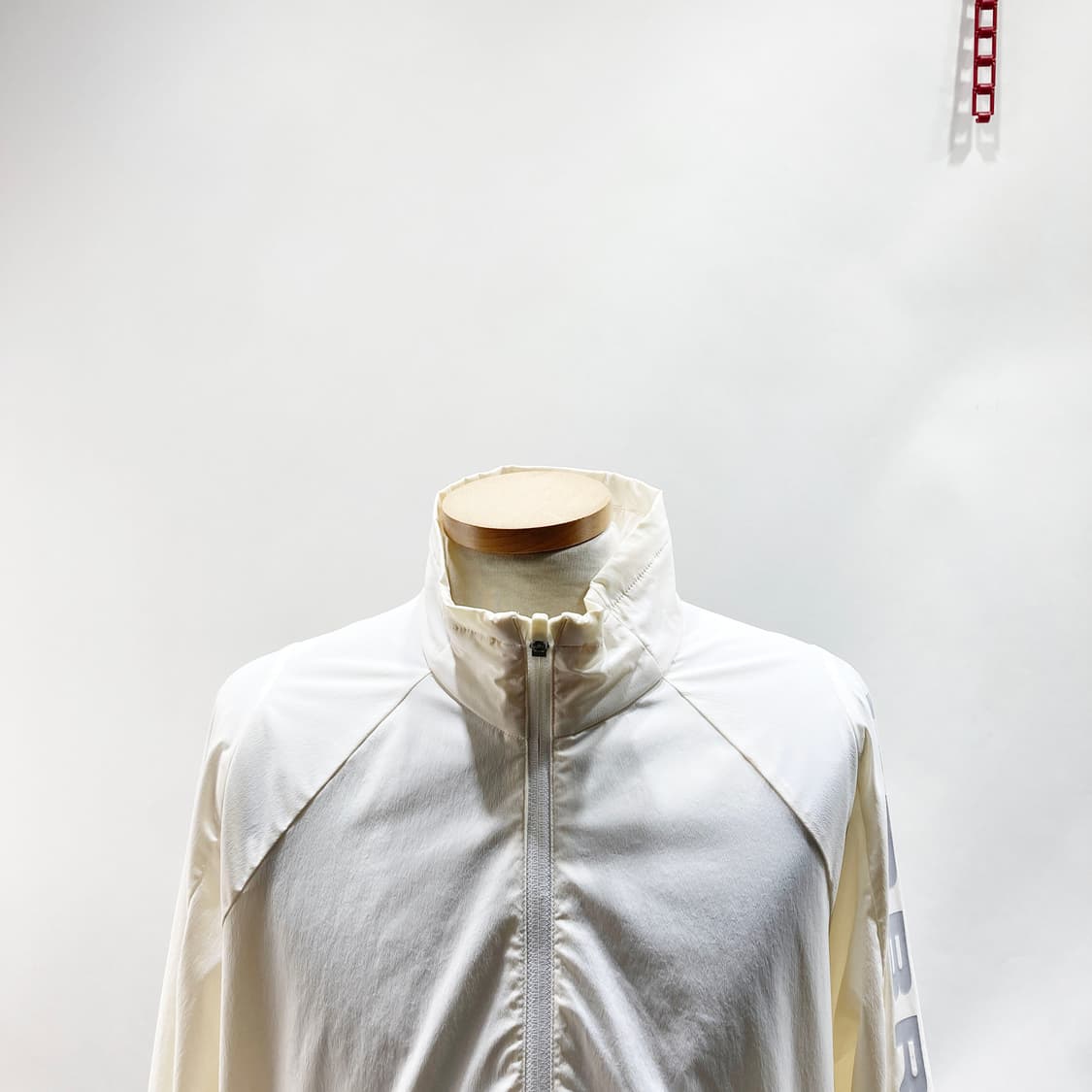 엄브로 2021 남성후드아노락 95 진스센스 상품이미지2