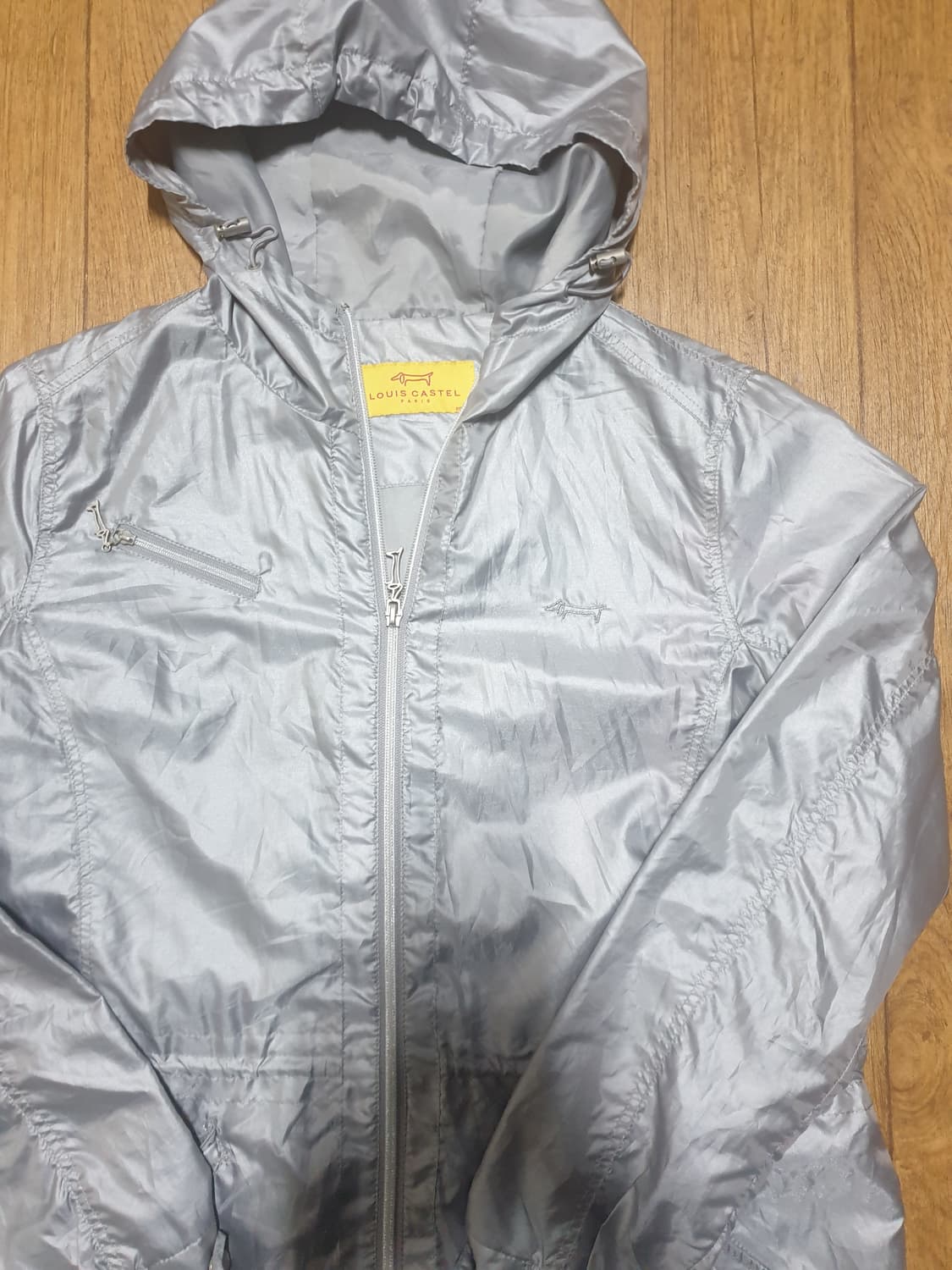 루이까스텔 골프 바람막이 95 사이즈입니다 상품이미지3