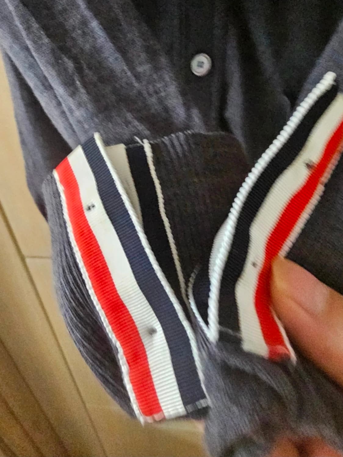 톰브라운 메리노울 백스트라이프 가디건(4/정품) 상품이미지4