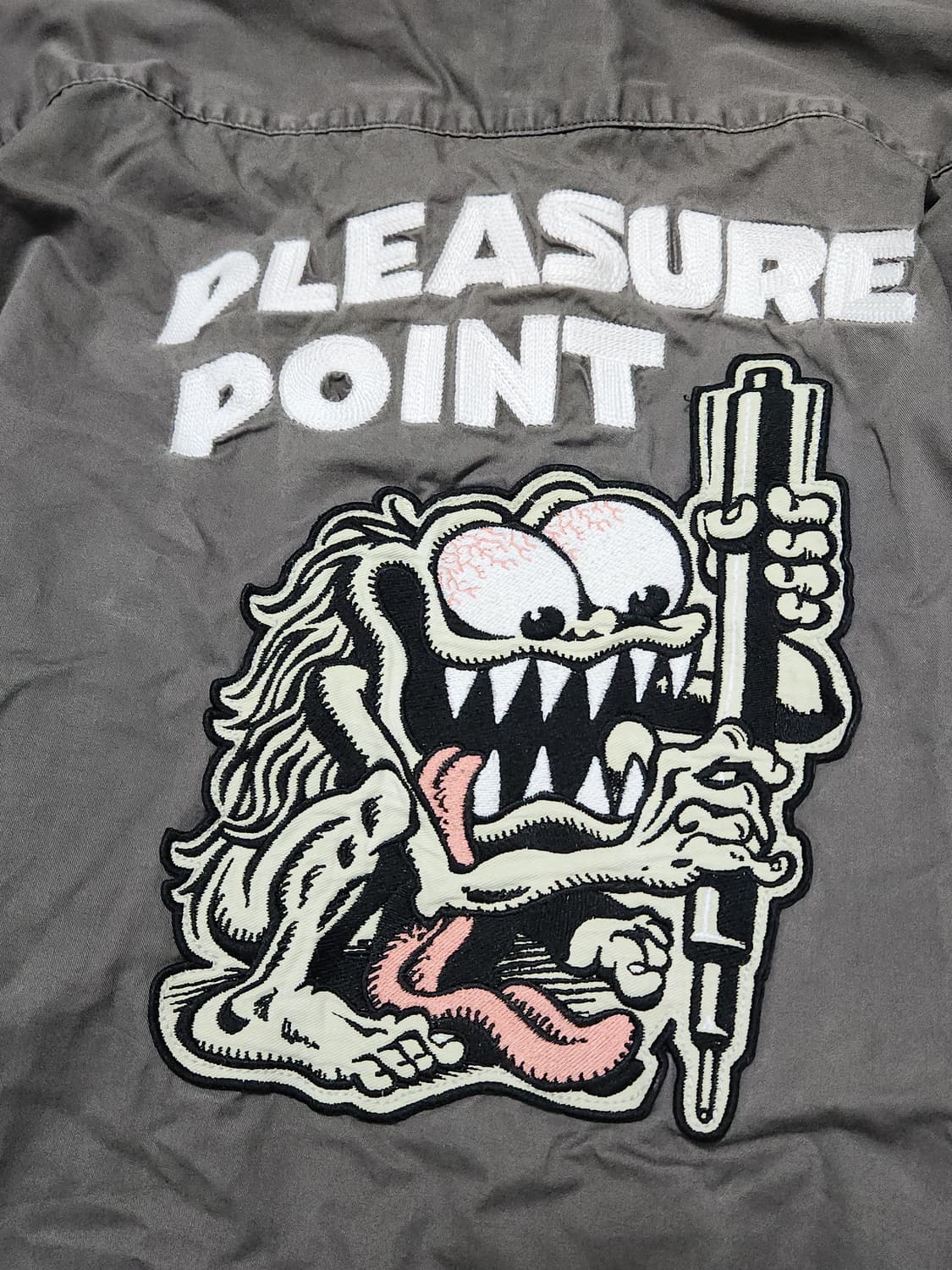 펑크 패치 포인트 카키 반팔 셔츠 상품이미지4