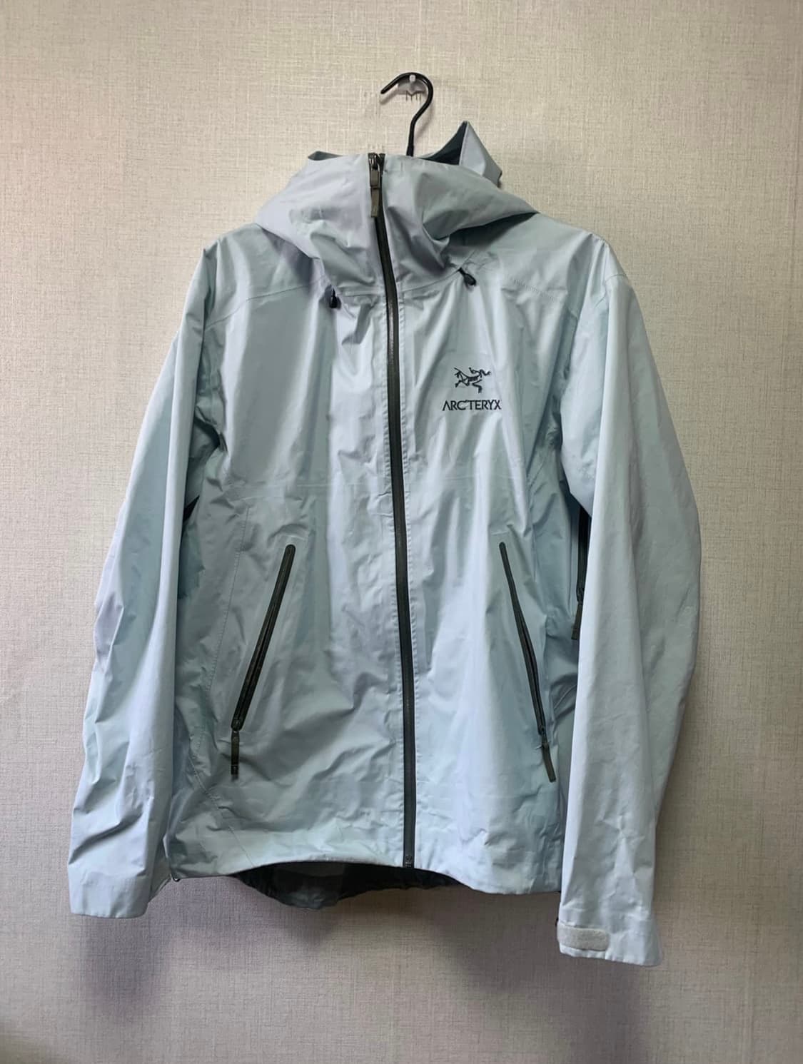 아크테릭스 베타 M 에테르 색상 상품이미지1