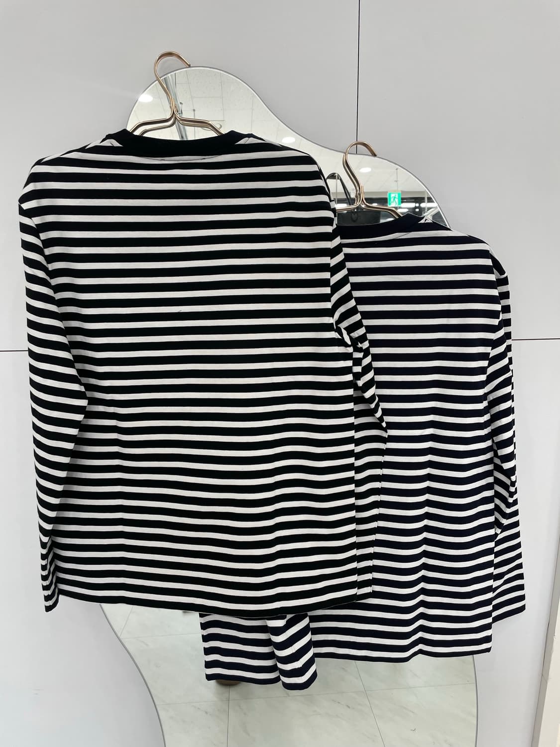 [새상품] 메종키츠네 스트라이프 롱슬리브 남여공용 상품이미지3