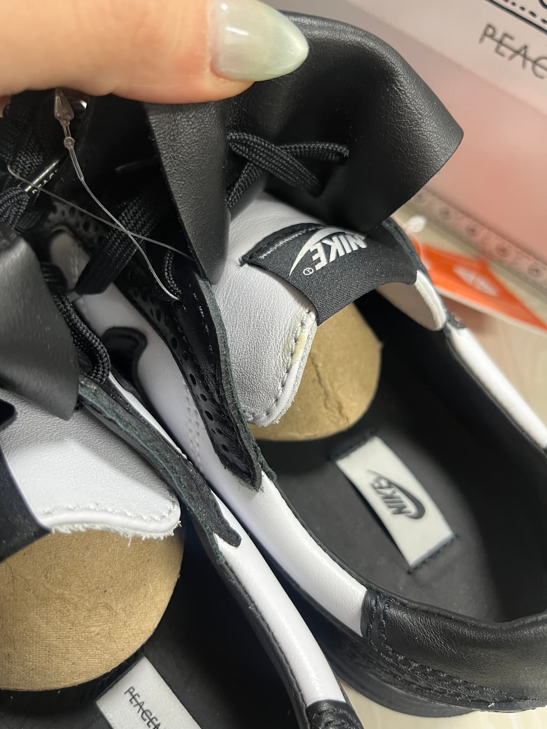 나이키 x 피스마이너스원 권도1 검흰 250 새상품 상품이미지4